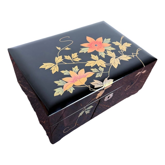 Japanese Aizu Lacquer Musical Jewellery Box, 1980s For Sale