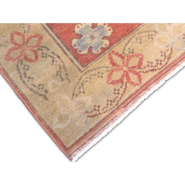 Traditional 1960s Turkish Oushak Rug For Sale - Image 3 of 5