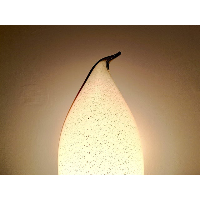 Contemporary Penguin-Shaped Murano Glass Table Lamp from Manifattura Di Murano, 1980s For Sale - Image 3 of 10