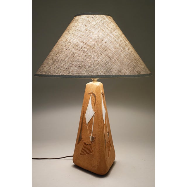 Large Mid Century Modern Indigenous Southwestern Brutalist Sgraffito Terra Cotta Ceramic Art Pottery Table Lamp 1970s For Sale In Los Angeles - Image 6 of 11
