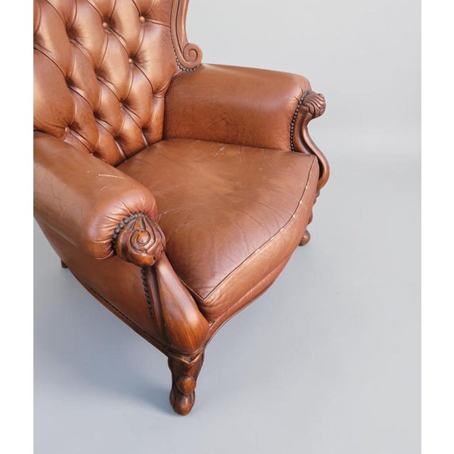 French Louis XV Style Chair in Carved Walnut and Patinated Leather, 1890s For Sale - Image 12 of 18