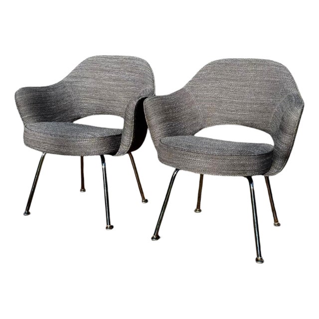 Pair of Knoll Saarinen Executive Armchairs in Rivington Ash Grey, Chrome Legs (2019) For Sale