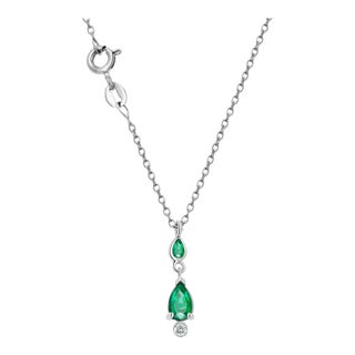 14k White Gold Pear-Shaped Emerald & Diamond Drop Pendant Necklace 17 Inch For Sale