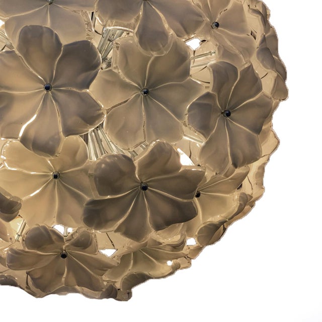 Murano Venetian Beige Flowers Murano Glass Sputnik Chandelier For Sale - Image 4 of 5