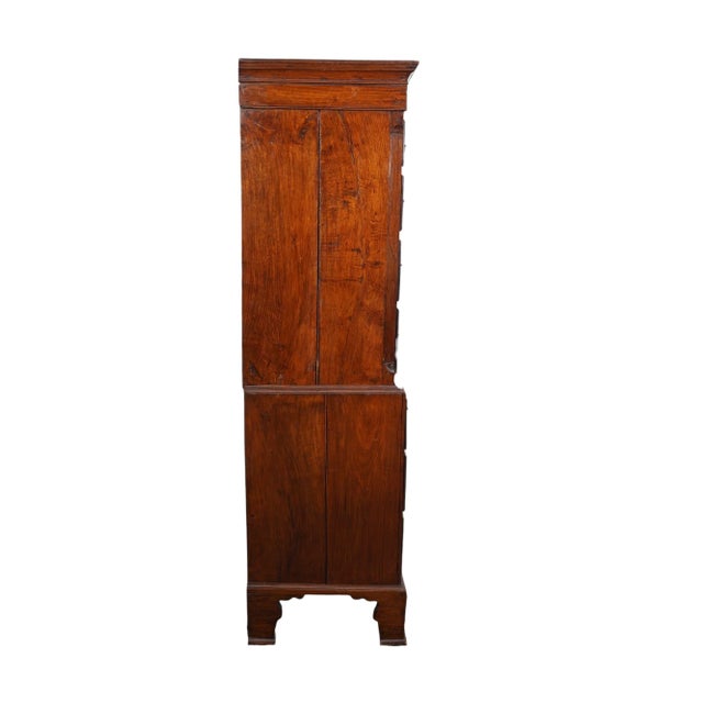 18th Century Period Oak English Chest on Chest Bracket Feet Shell Inlay For Sale In West Palm - Image 6 of 10