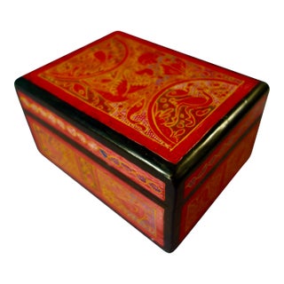 Vintage Olinala Handcarved, -Painted Lacquered Red Box For Sale