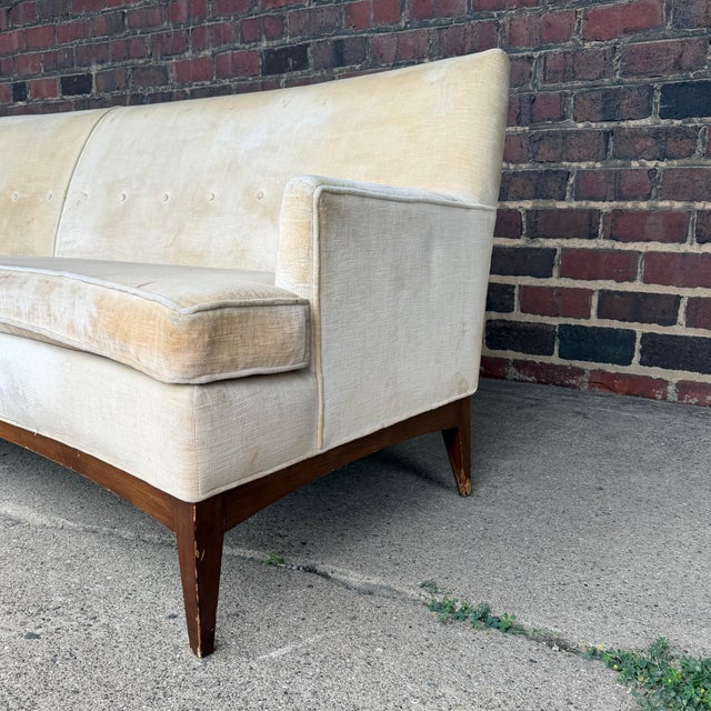 Mid-Century Modern Mid-Century Modern Curved Back Sofa Quality Possibly Tomlinson or Rway For Sale - Image 3 of 12