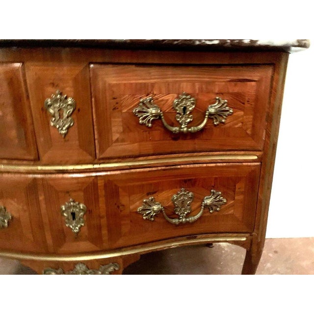 Brown Louis XV Commode with Curved Front, 1700s For Sale - Image 8 of 14