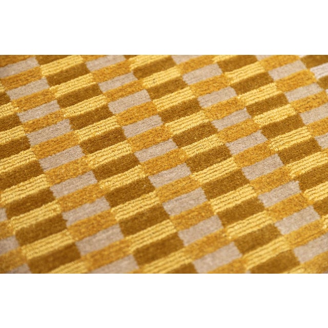 6'x9' Hand-Knotted Modern Tibetan Wool & Silk Cut-and-Loop Geometric Rug in Gold & Orange For Sale - Image 9 of 10