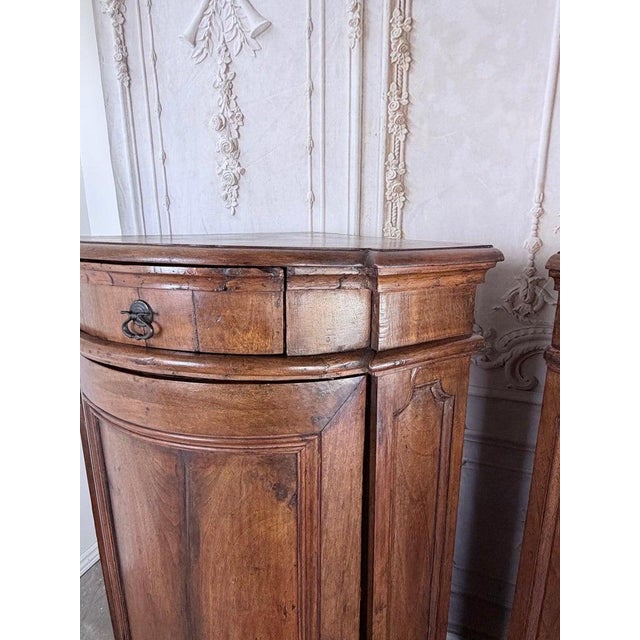 Pair of 18th Century Italian Walnut Corner Cabinets For Sale - Image 4 of 17