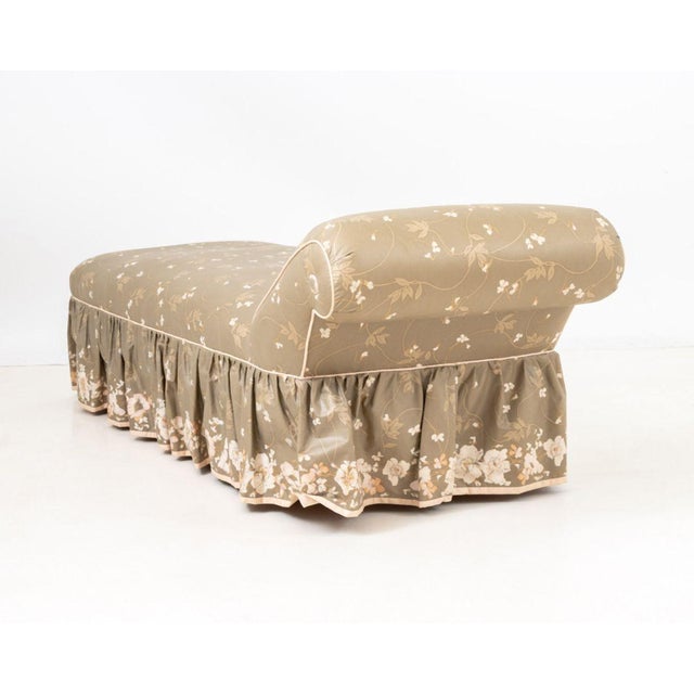 Wood Victorian Floral Upholstered Chaise Longue For Sale - Image 7 of 7
