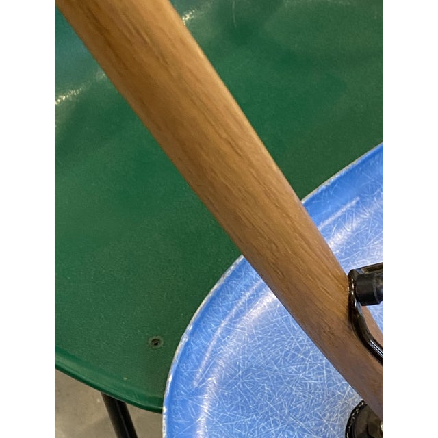 DSW Chair in Turquoise Blue Fiberglass and Oak by Charles and Ray Eames for Herman Miller, 1950s For Sale - Image 12 of 12