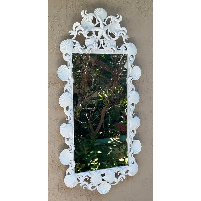 Elevate your coastal, beach house, or grand millennial decor with this breathtaking, statement-making Vintage Coastal Cast...