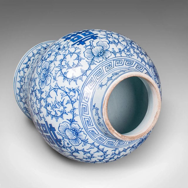 Blue 1930's Vintage Art Deco Decorative Flower Vase For Sale - Image 8 of 12