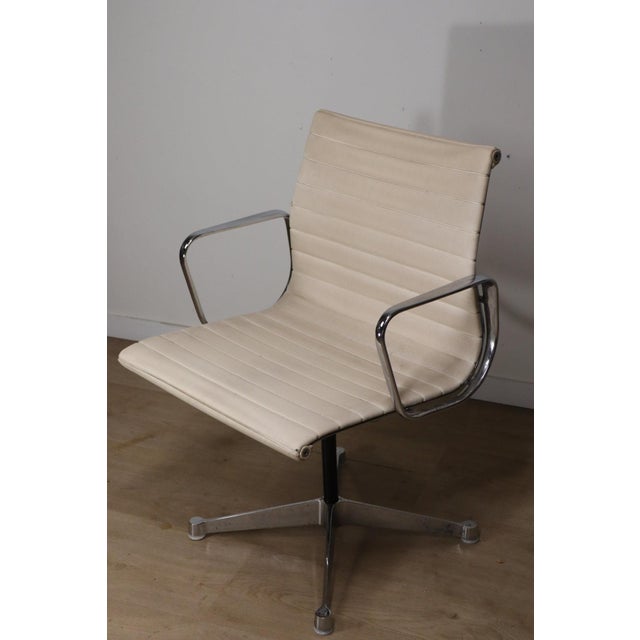EA 108 Leather Armchair by Charles and Ray Eames for Herman Miller, 1960 For Sale - Image 10 of 18