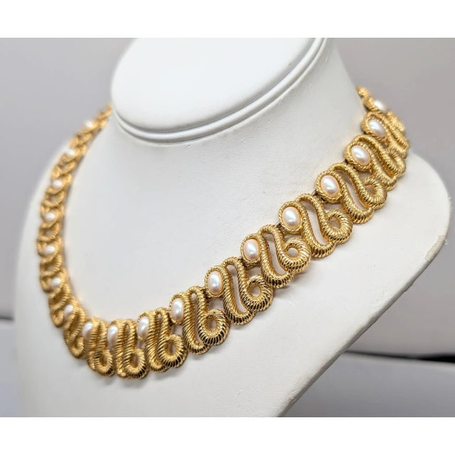 Vintage 1990s Signed Monet Goldtone Faux-Pearl Collar Necklace For Sale - Image 9 of 10