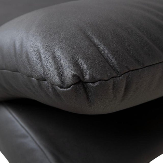 Gavin 117 Leather Two-Seater Rossini Sofa in Black Anthracite with Manual Function from Koinor For Sale - Image 6 of 13