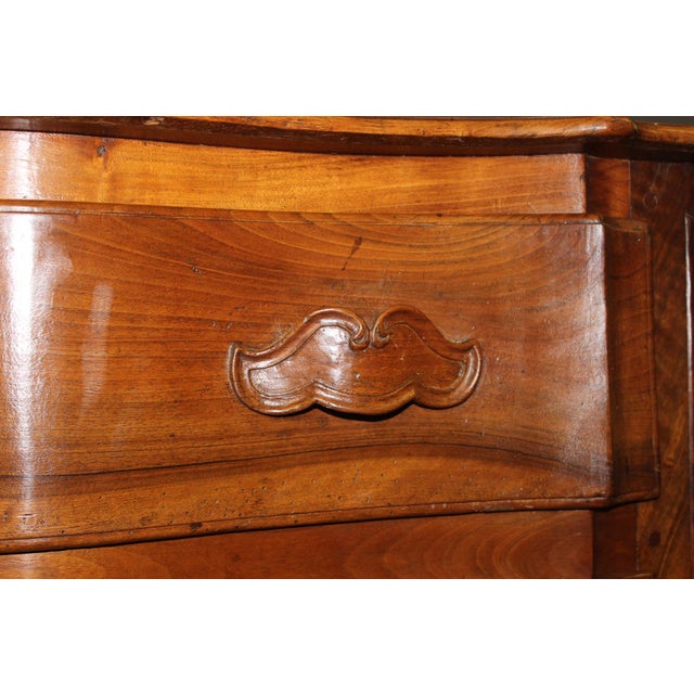 Antique Walnut Crossbow-Shaped Commode, 1750 For Sale - Image 15 of 17