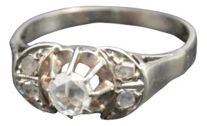 18k White Gold Ring with Diamonds