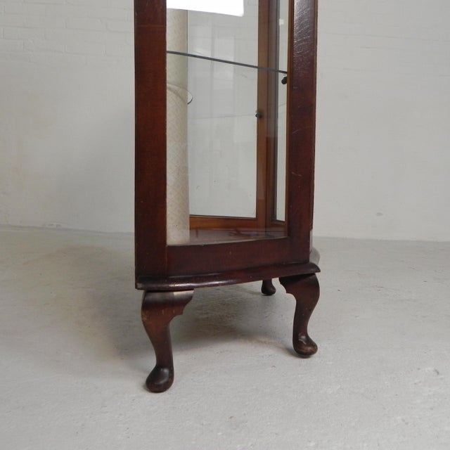 Art Deco English Display Cabinet on Ornate Legs, 1930s For Sale - Image 14 of 18