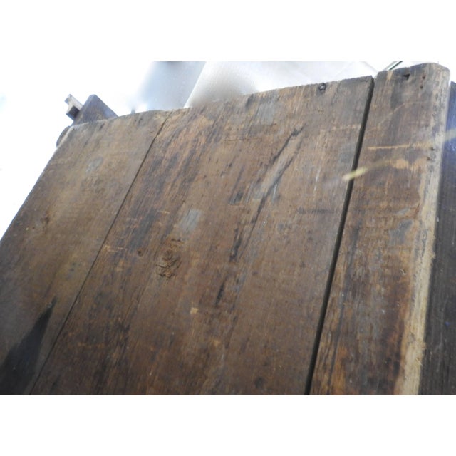 Mid-19th Century American Corner Cabinet For Sale - Image 9 of 11