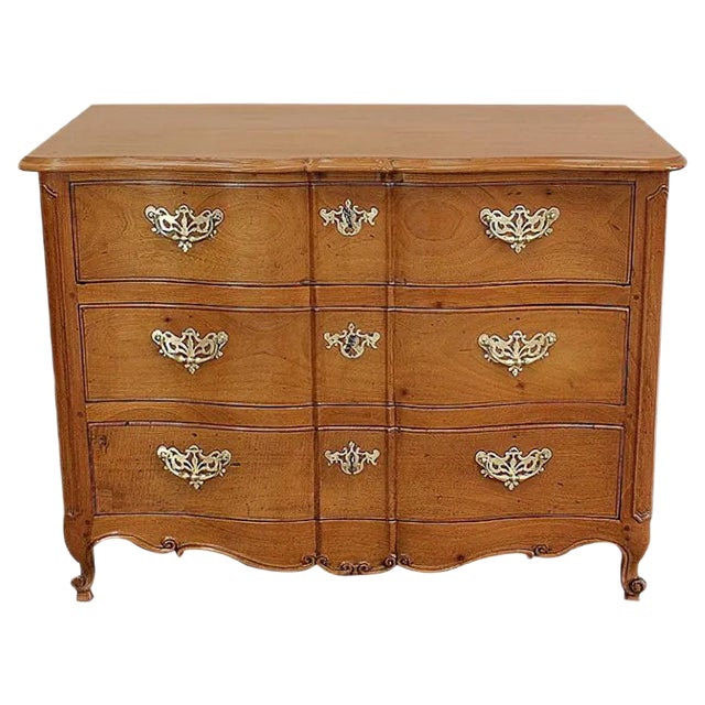Louis XV Period Nantaise Dresser in Yellow Mahogany, 1700s For Sale