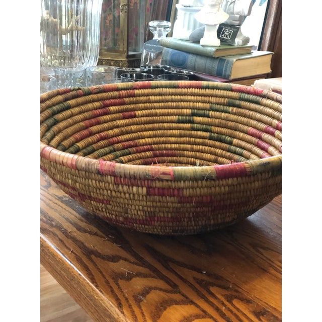 Indian 1950s Large, Multi-Color Indian Basket For Sale - Image 3 of 9