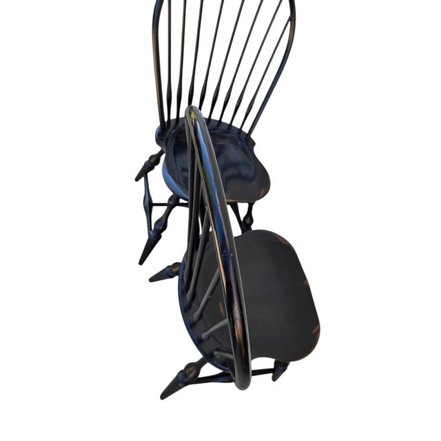 1990s 2 Nichols & Stone Windsor Side Chairs Bow Back Saddle Seat Distressed Country For Sale - Image 9 of 13