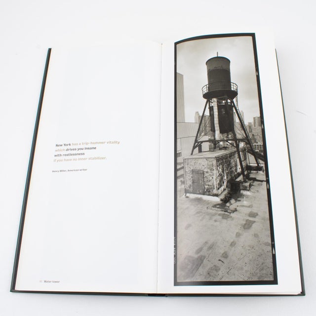 New York Vertical, Photographs Book by Horst Hamann, 2000 For Sale In Atlanta - Image 6 of 8