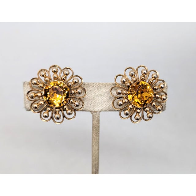 Mid-Century Modern Vintage 1950s Signed Napier Goldtone Faux-Citrine Flower Clip Earrings For Sale - Image 3 of 7