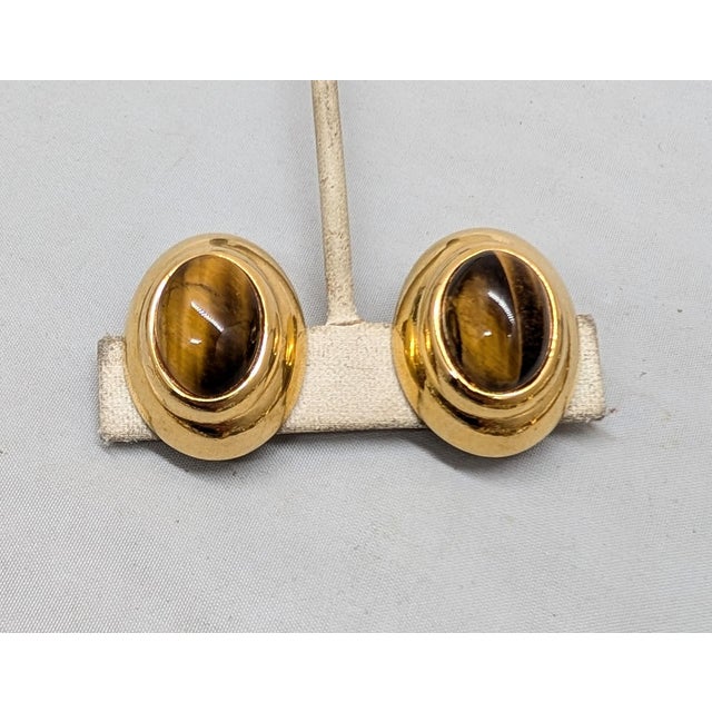Vintage Signed Alexis Kirk Oval Goldtone Faux-Tiger's Eye Clip Earrings- 2 Pieces For Sale - Image 4 of 9