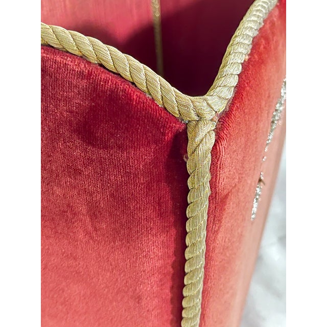 Vintage Italian Hollywood Regency Pink Velvet Magazine Book Holder For Sale - Image 16 of 17