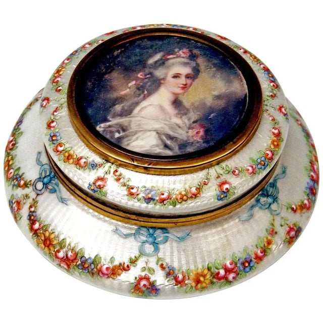 Enamel Box Gilt Inside Painted Flowers Garlands Ladys Portrait, France, 1890s For Sale - Image 10 of 10