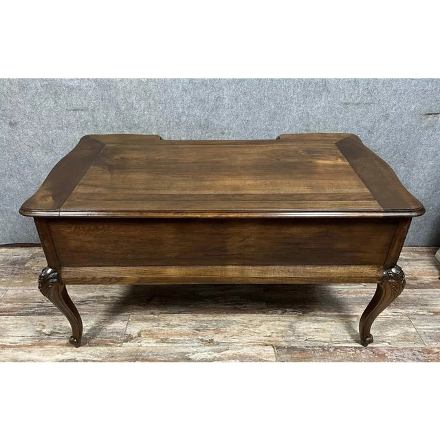 Provençal Louis XV Curved Desk in Carved Walnut, 1880 For Sale - Image 3 of 8