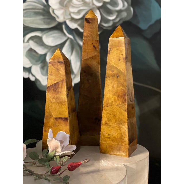 Contemporary Amber Shell Obelisks - Set of 3 For Sale - Image 3 of 4