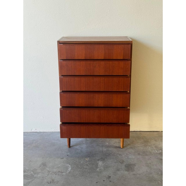 Mid 20th Century Mid 20th Century Danish Teak Tallboy Dresser – 6-Drawer Scandinavian Modern Chest of Drawers For Sale - Image 5 of 10