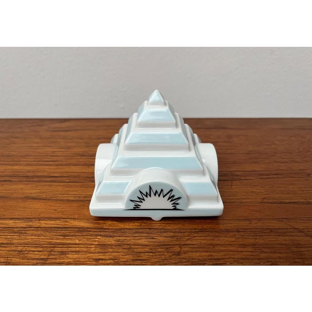 Postmodern Limited Edition Philip Morris Porcelain Stacking Ashtray Pyramide Tip Lid by Frank Stella for Rosenthal, 2000s For Sale - Image 11 of 18
