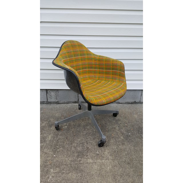 Vintage Herman Miller Rolling Shell Desk Chair Dat1 Chairish
