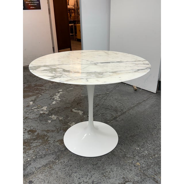 Traditional Eero Saarinen for Knoll Saarinen Lounge Table, 35 Inch For Sale - Image 3 of 12