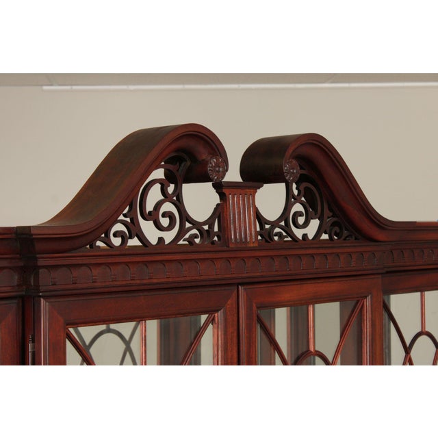 Thomasville Georgian Style Large Mahogany China Display Breakfront For Sale - Image 9 of 12