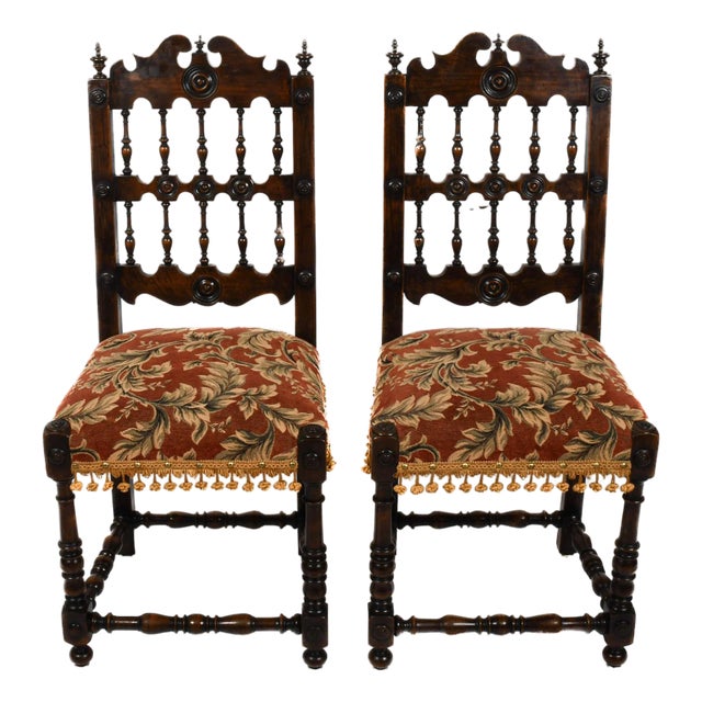 Early 20th Century Antique Pair of French Walnut Spindle Country Chairs For Sale