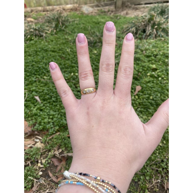 Metal British .50ctw Diamond Three Stone Band Ring, 18k Yellow Gold, Ring Size 5.25 For Sale - Image 7 of 7