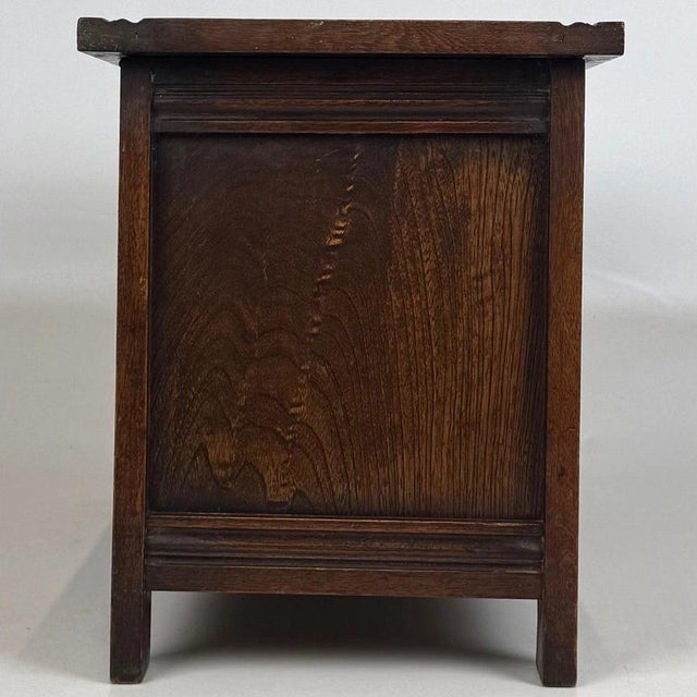 Antique English Edwardian Oak Blanket Box For Sale - Image 10 of 13