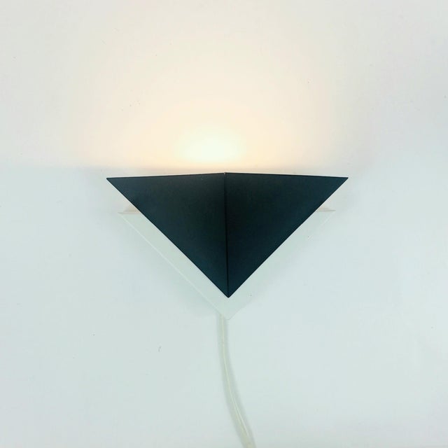 1970s Mid-Century Modern Triangular Wall Light by J.T. Kalmar, Austria, 1960s For Sale - Image 5 of 10