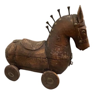 Antique Folk Art Wooden Horse Pull Toy & Storage Box – Iron Nail Mane, Hinged Saddle Lid, Rustic Patina, 19th Century. For Sale