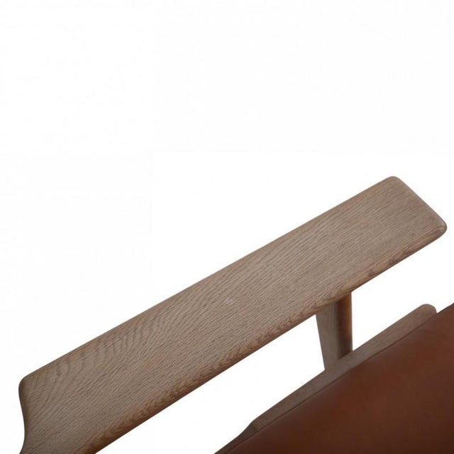 GE290 Three-Seater Sofa in Oak and Walnut by Hans Wegner, 1990s For Sale - Image 10 of 18