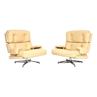 Vintage Leather and Chrome Kohinoor Armchairs from Howard Keith, 1960s, Set of 2 For Sale