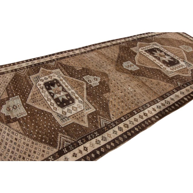 1950s Brown Vintage Turkish Anatolian Handmade Geometric Designed Wool Rug For Sale In New York - Image 6 of 7