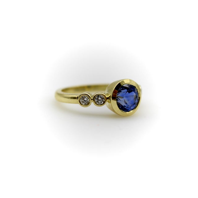 Modern 1990s Sapphire and Diamond Bezel Set 18k Gold Ring, Size 4.5 For Sale - Image 3 of 12