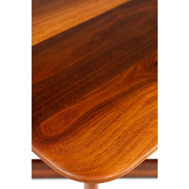 Rare Set of Two ( 2 ) Mid-Century Modern Side Tables / End Tables in Walnut by John Keal for Brown Saltman, Usa, C. 1960s For Sale - Image 16 of 18